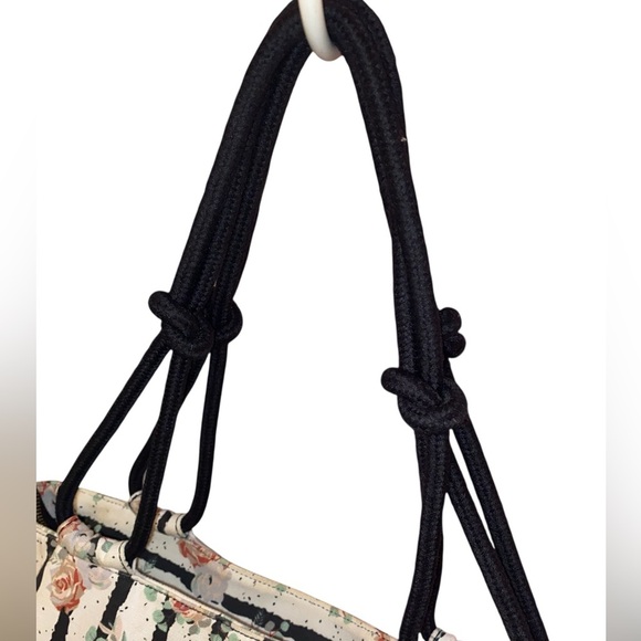 FARMHOUSE IS MY STYLE “Black, White and Blooms” Style Zippered Shoulder Tote - Picture 3 of 6
